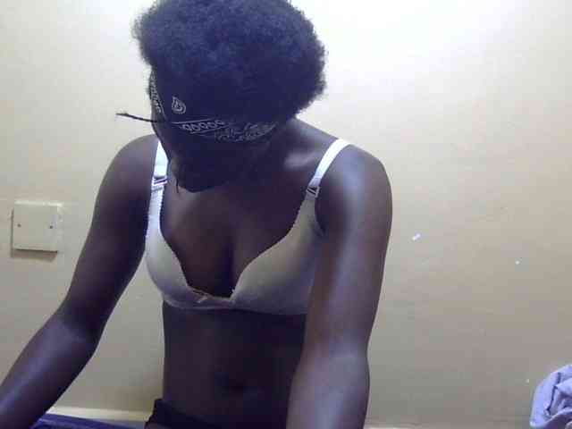 Petitepussie1 Petitepussie1