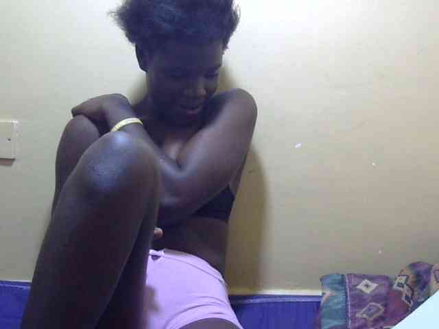 Petitepussie1 Petitepussie1