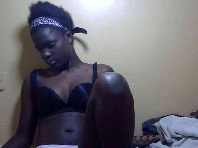 Petitepussie1 Petitepussie1