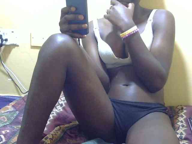 Petitepussie1 Petitepussie1