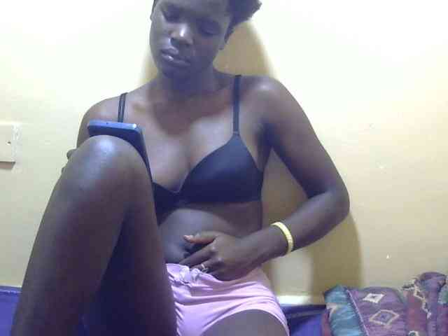 Petitepussie1 Petitepussie1