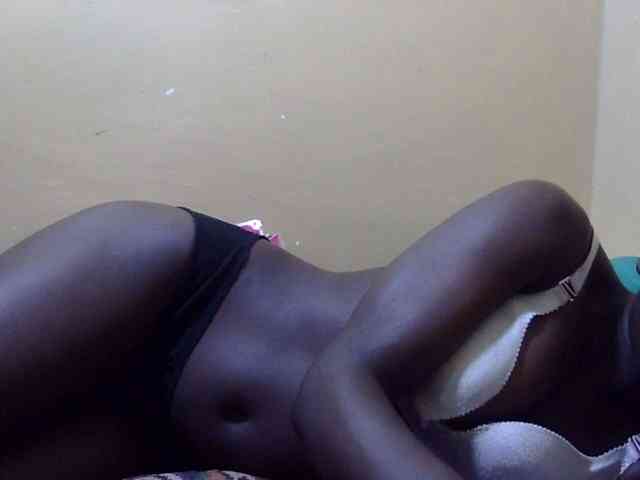 Petitepussie1 Petitepussie1