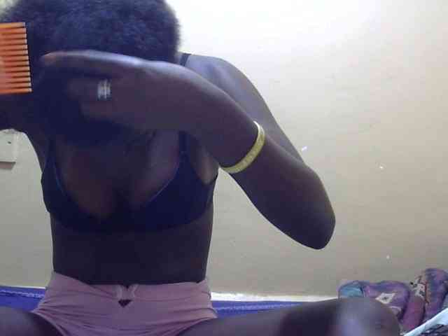 Petitepussie1 Petitepussie1