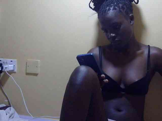 Petitepussie1 Petitepussie1