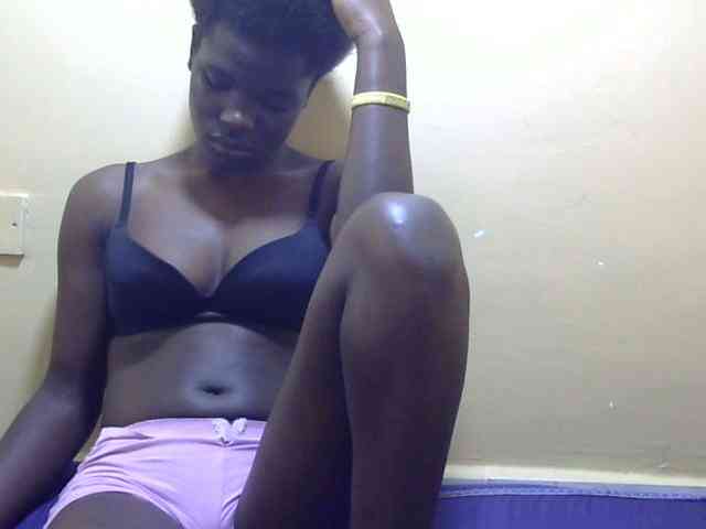 Petitepussie1 Petitepussie1