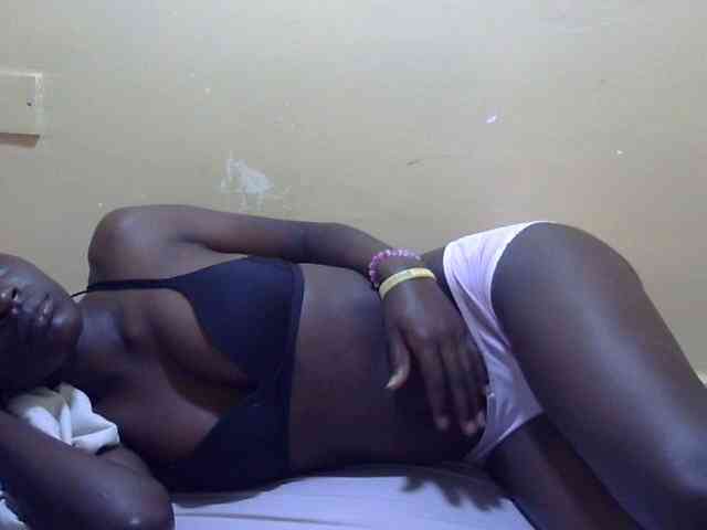 Petitepussie1 Petitepussie1