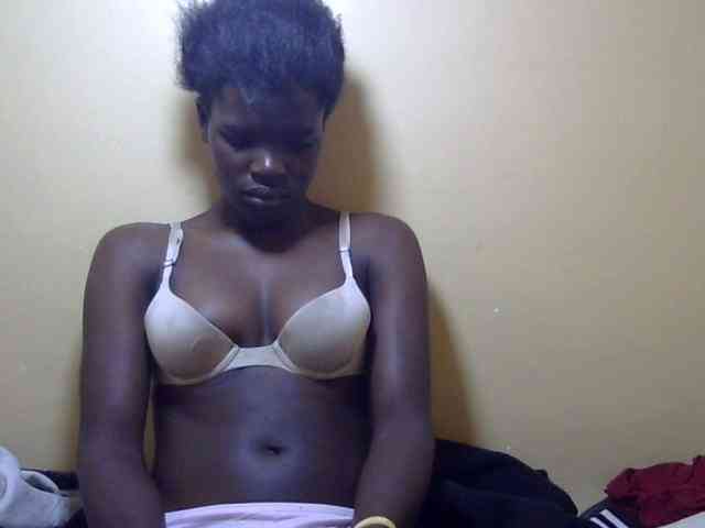 Petitepussie1 Petitepussie1