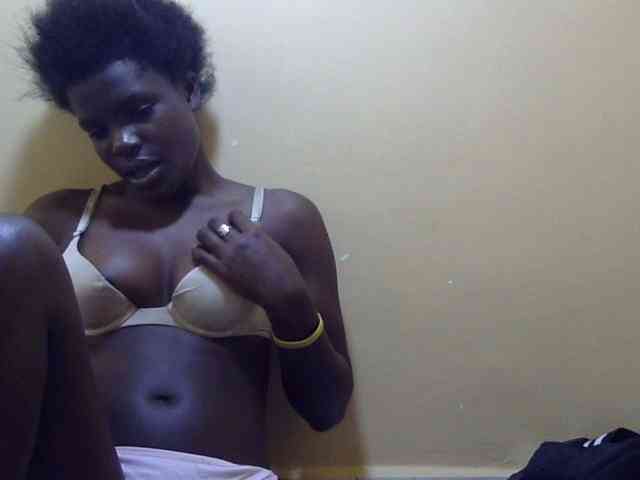 Petitepussie1 Petitepussie1