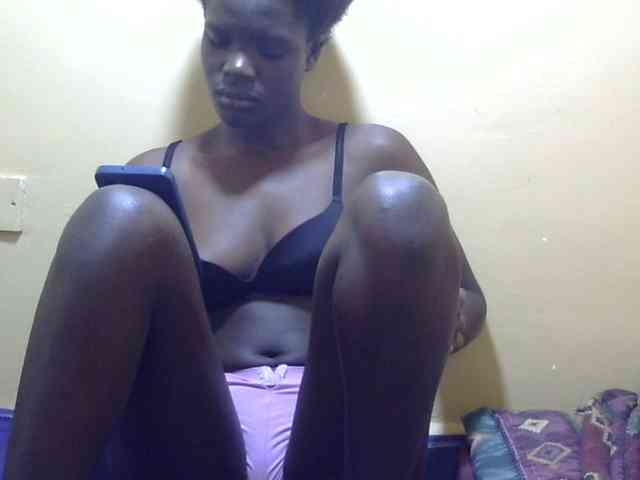 Petitepussie1 Petitepussie1