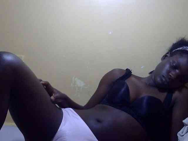 Petitepussie1 Petitepussie1