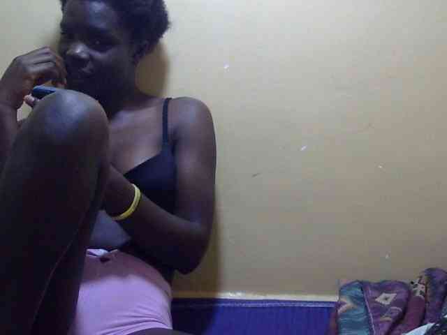 Petitepussie1 Petitepussie1