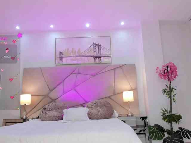 Maya-vexx Live Webcam on BongaCams