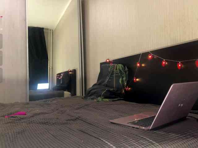 Vanesssafoxiii webcam