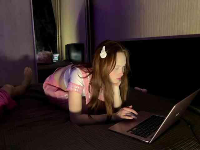 Vanesssafoxiii webcam