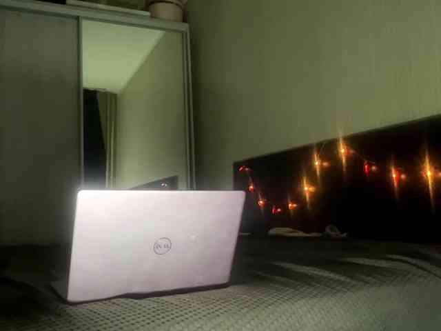 Vanesssafoxiii webcam