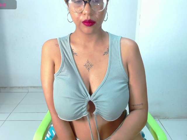 Janicewhore's BongaCams show and profile