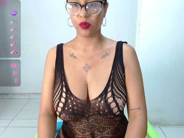 Janicewhore's BongaCams show and profile