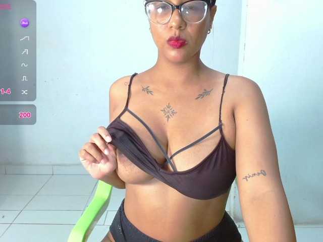 Janicewhore's BongaCams show and profile