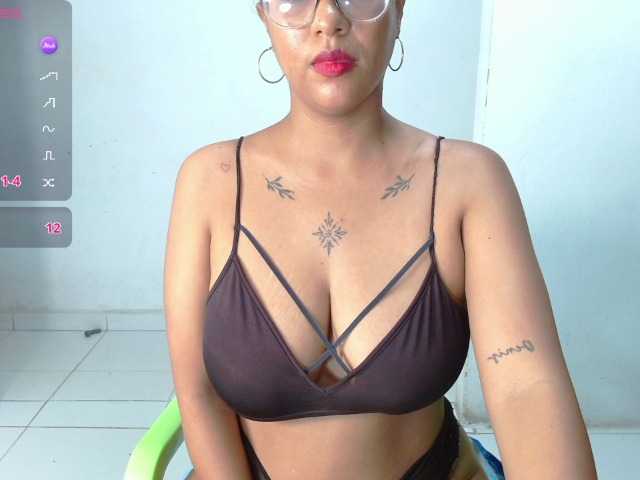 Janicewhore's BongaCams show and profile