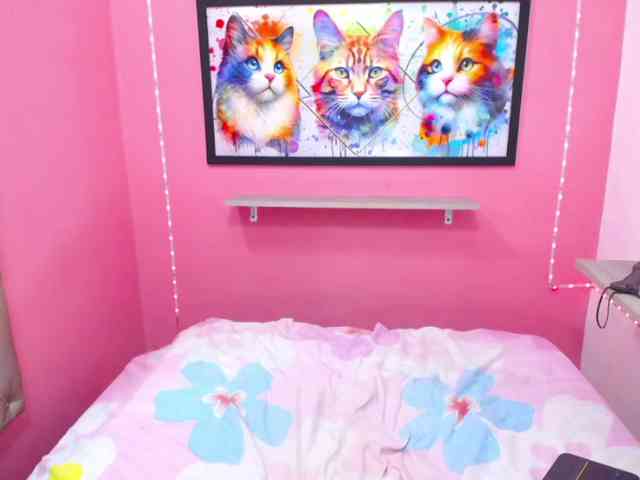 nicolgrey18 Live Webcam on BongaCams