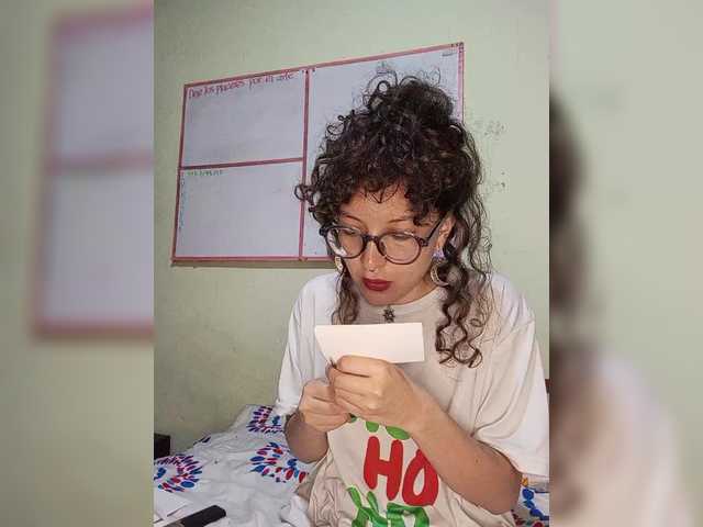 Amapolas's BongaCams show and profile