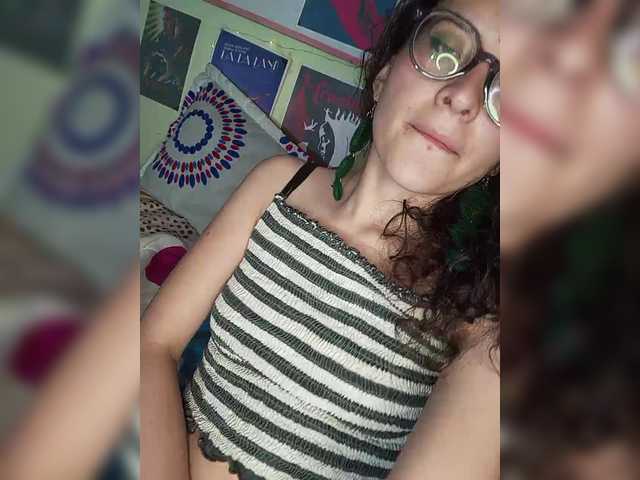 Amapolas's BongaCams show and profile