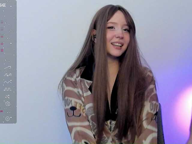 hornykittymeow's BongaCams show and profile