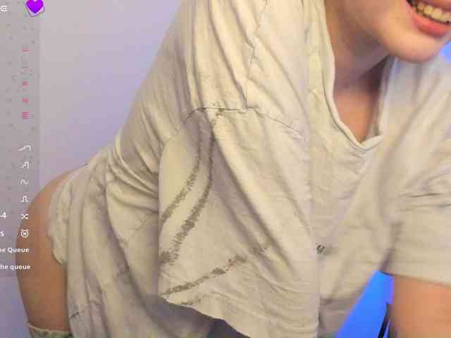 hornykittymeow webcam