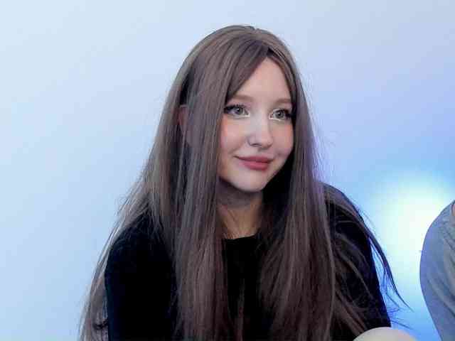 hornykittymeow webcam