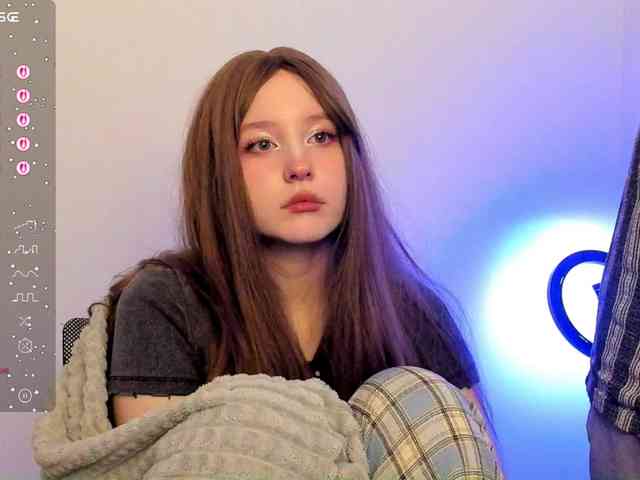 hornykittymeow webcam