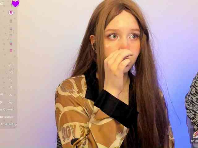 hornykittymeow webcam