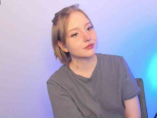 hornykittymeow webcam