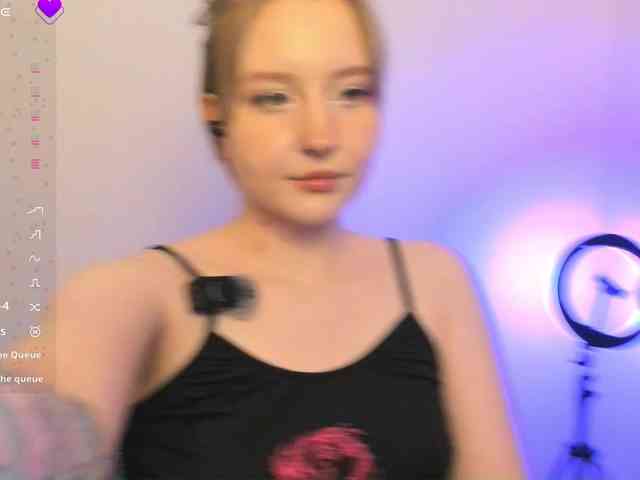 hornykittymeow webcam