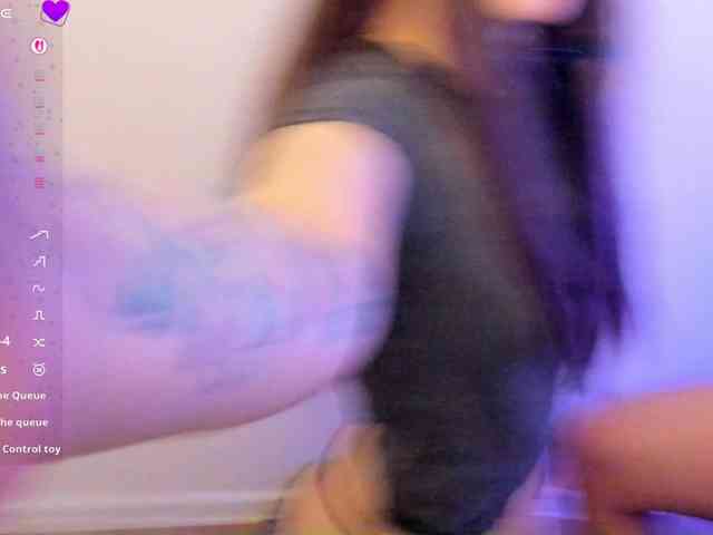 hornykittymeow webcam