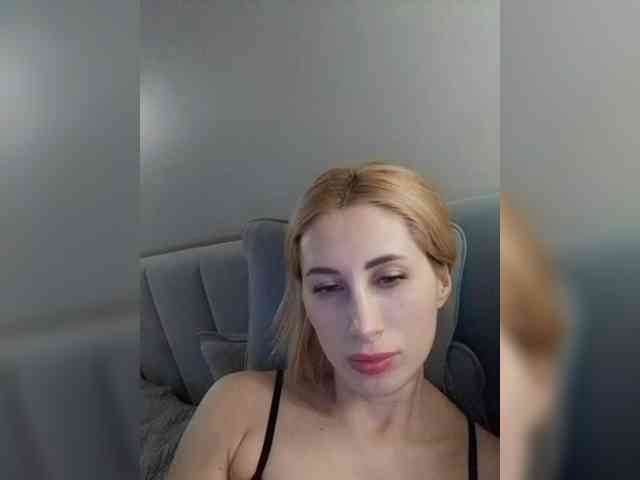 Maria111 webcam