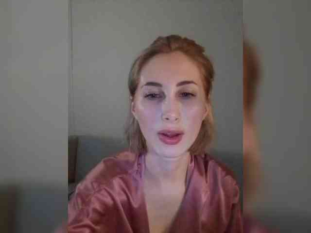 Maria111 webcam