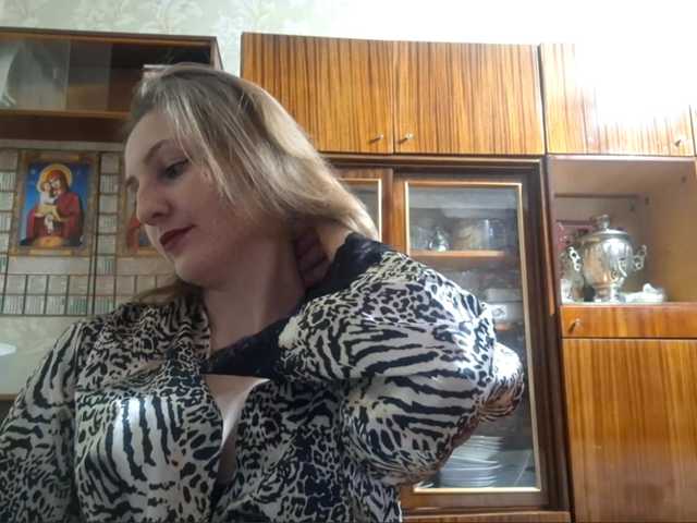 BambiSindoni's BongaCams show and profile