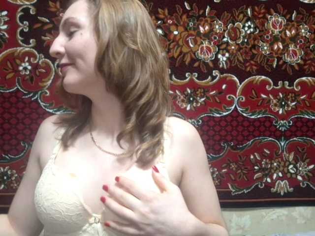 BambiSindoni's BongaCams show and profile