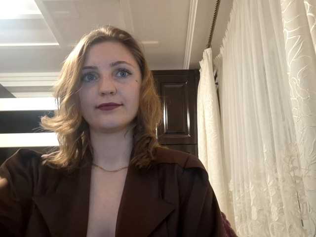 BambiSindoni's BongaCams show and profile