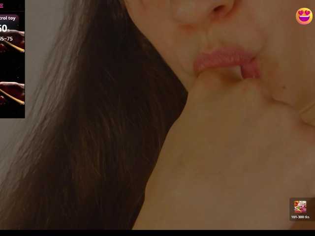 LolaXXX1's BongaCams show and profile