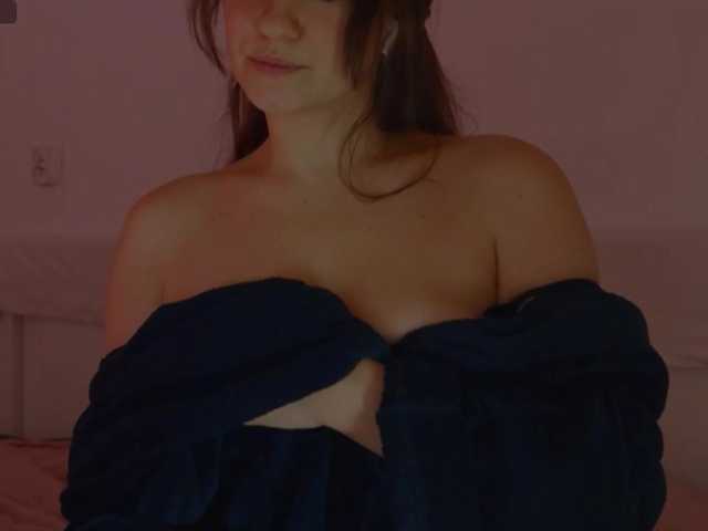 LolaXXX1's BongaCams show and profile