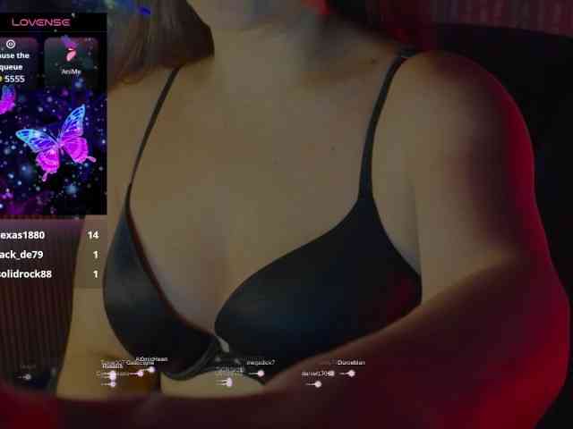 LolaXXX1 webcam