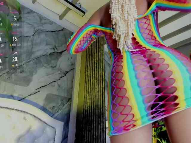 Alisha-Ebonyy webcam