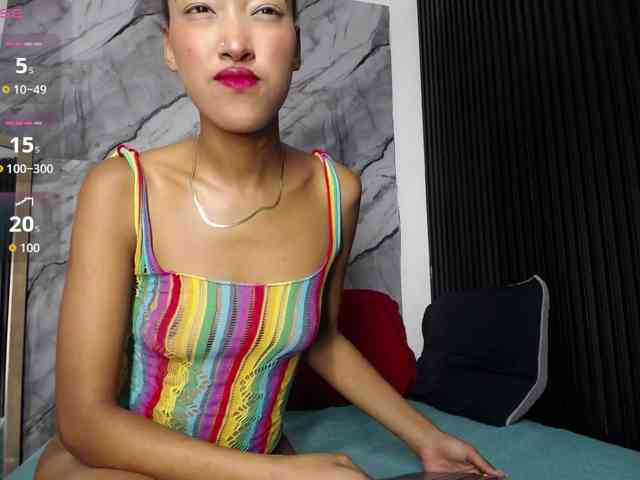 Alisha-Ebonyy webcam