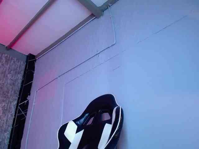 Alisha-Ebonyy webcam