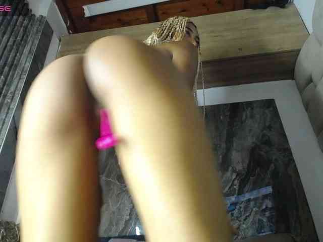 Alisha-Ebonyy webcam