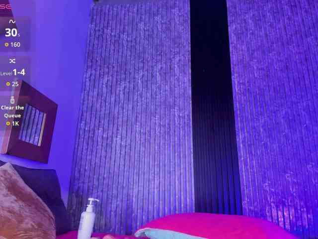 Alisha-Ebonyy webcam