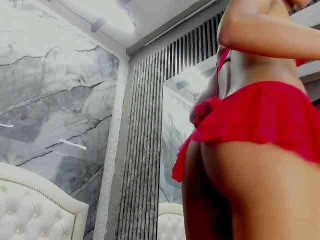 Alisha-Ebonyy webcam