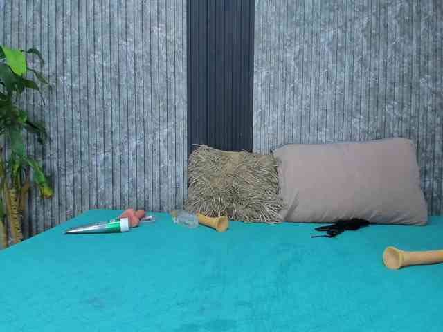 Alisha-Ebonyy webcam