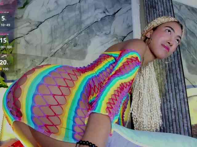 Alisha-Ebonyy webcam